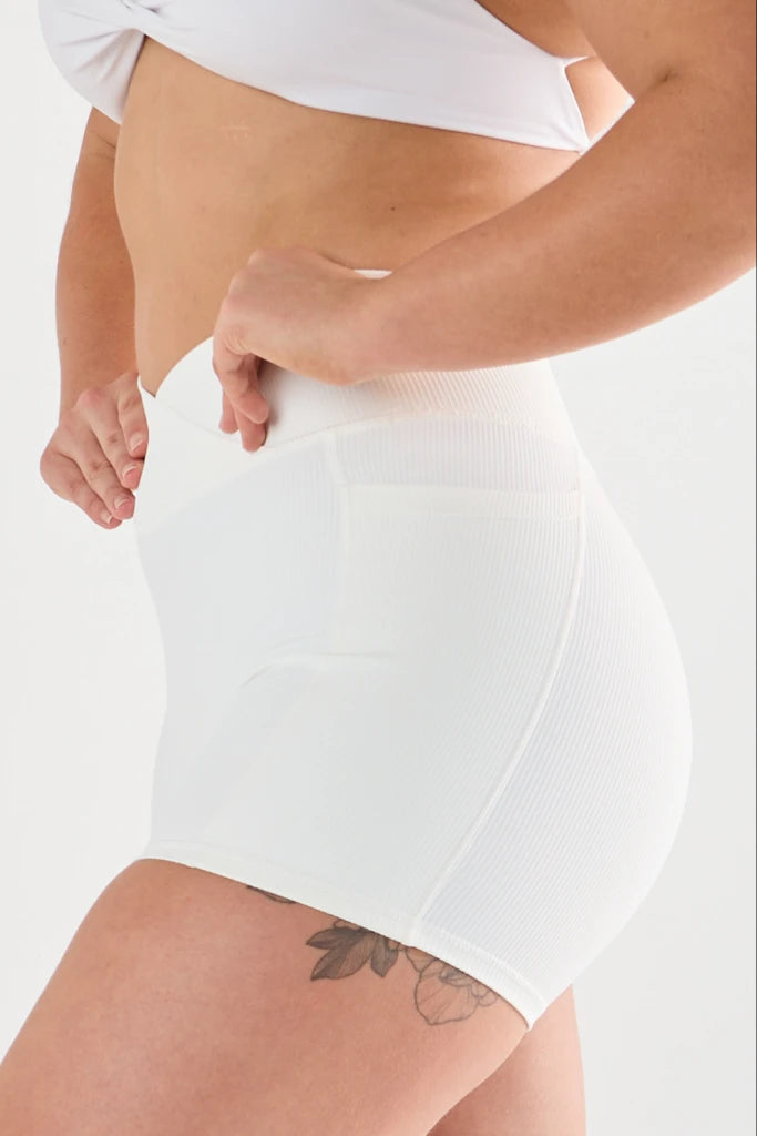 zleek premium cross over lounge short white